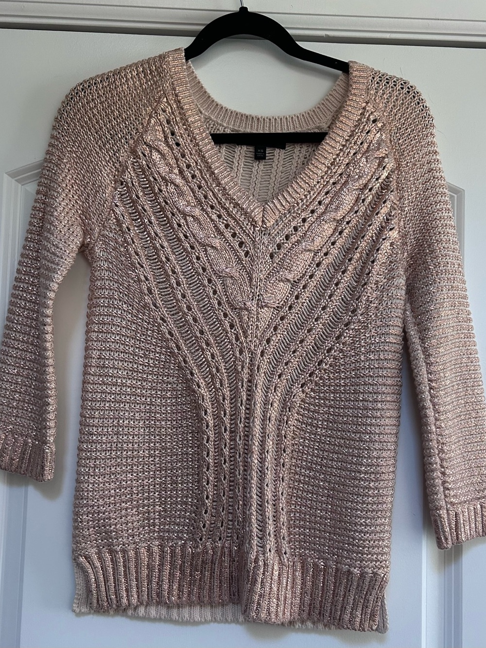 NWOT BANANA REPUBLIC Womens Sz XS Cable Rose Gold Metallic Knit Sweater V Neck